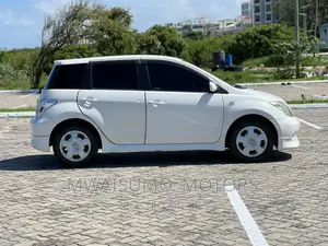 Toyota IST 2004 White