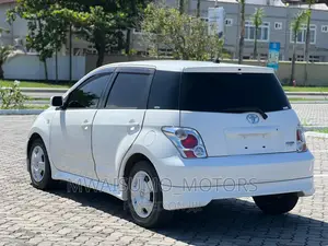Toyota IST 2004 White