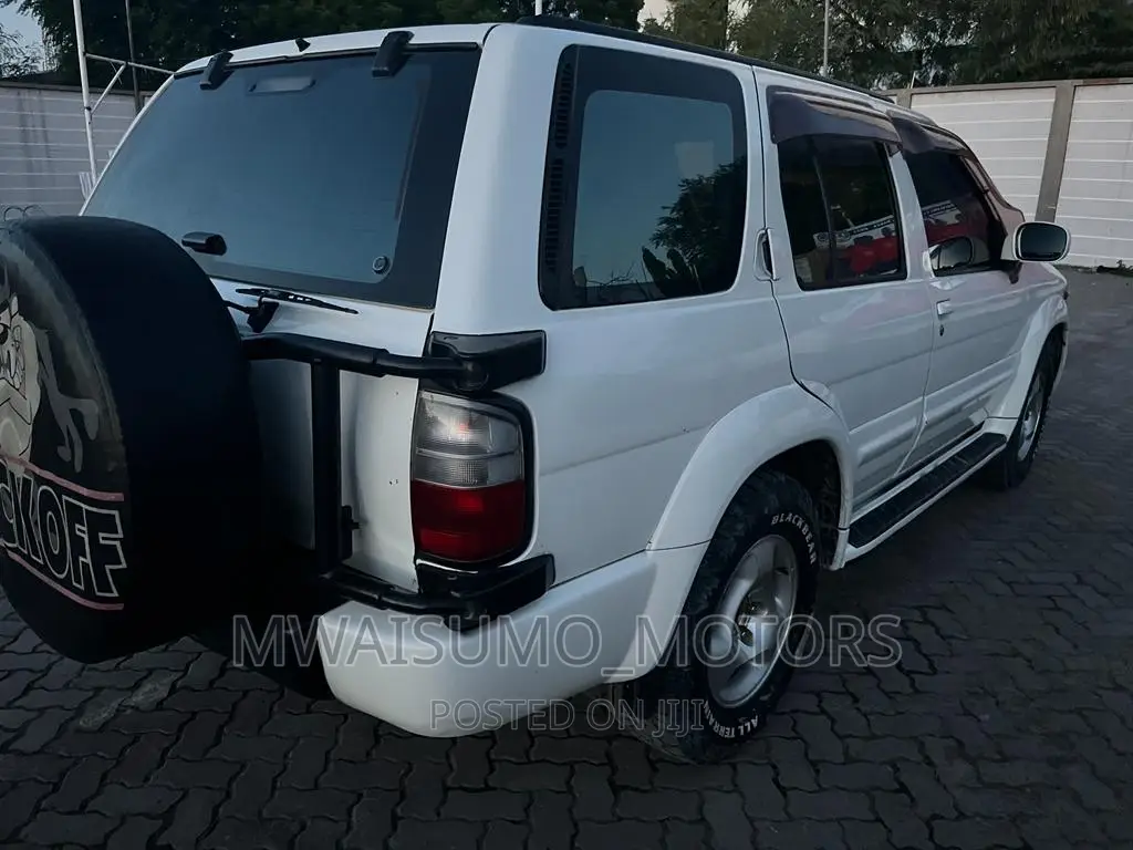 Nissan Terrano 1998 White