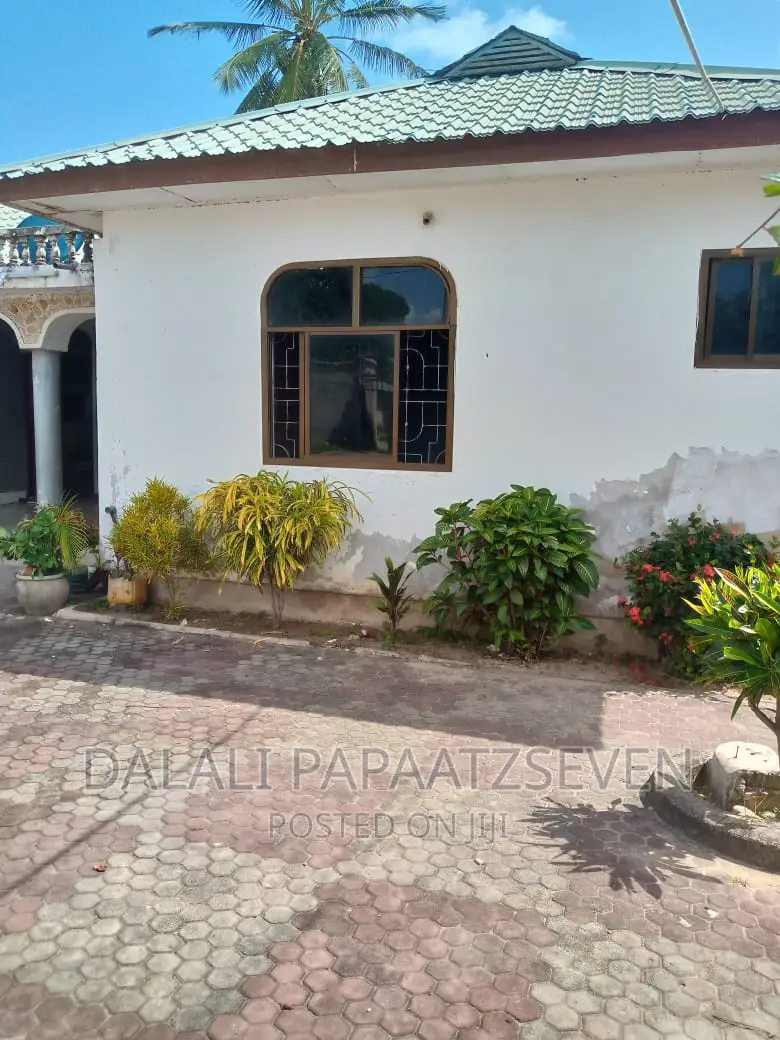 1bdrm Apartment in Dalalipapaatzseven, Kinondoni for rent