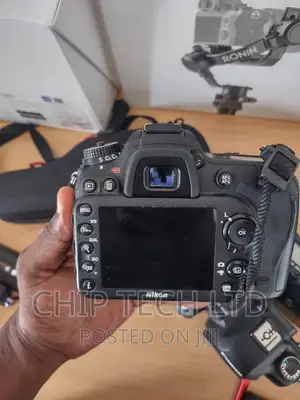 Nikon D7200