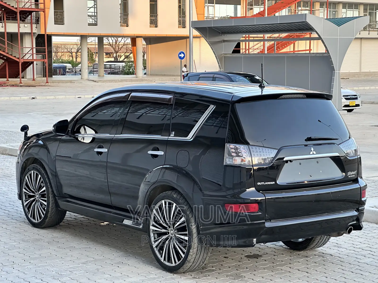 Mitsubishi Outlander 2011 Black