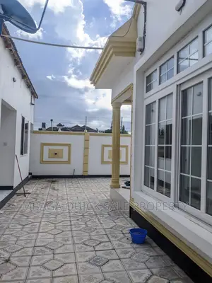 3bdrm Apartment in Mbezi Beach Shoppers for rent