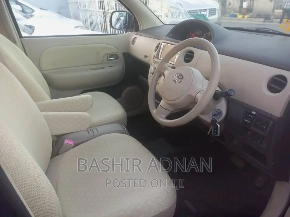 Toyota Sienta 1.5 FWD 2008 Blue