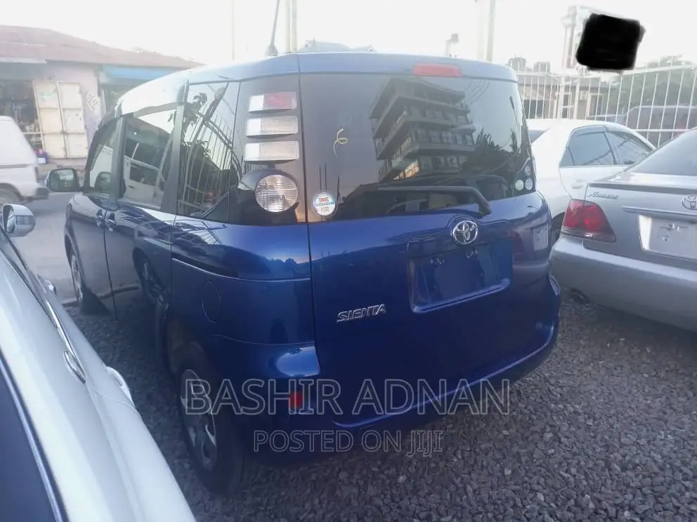 Toyota Sienta 1.5 FWD 2008 Blue