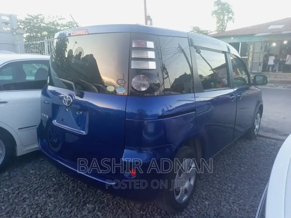 Toyota Sienta 1.5 FWD 2008 Blue