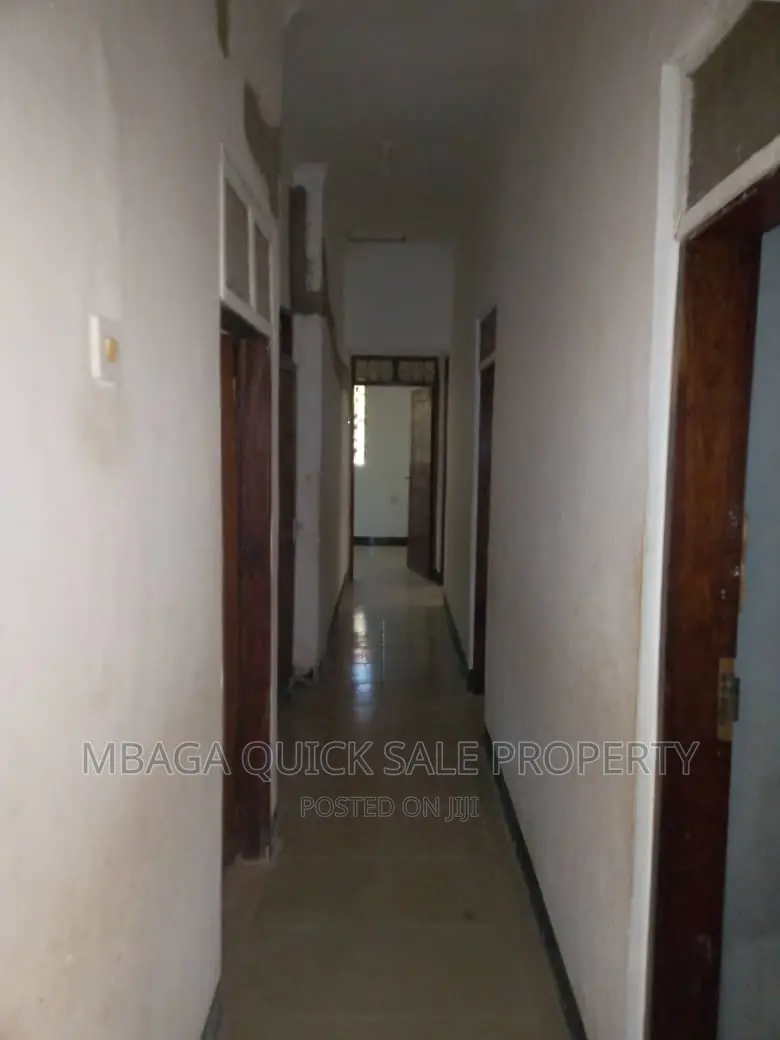 3bdrm House in Mikocheni for rent
