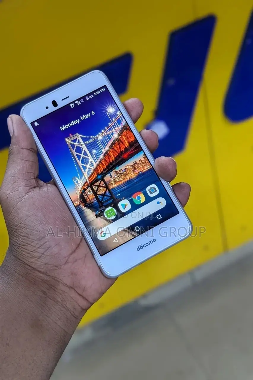 Sharp Aquos Sense 32 GB