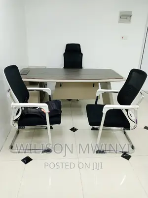Executive Office Table and Chairs (3) Meza Na Viti