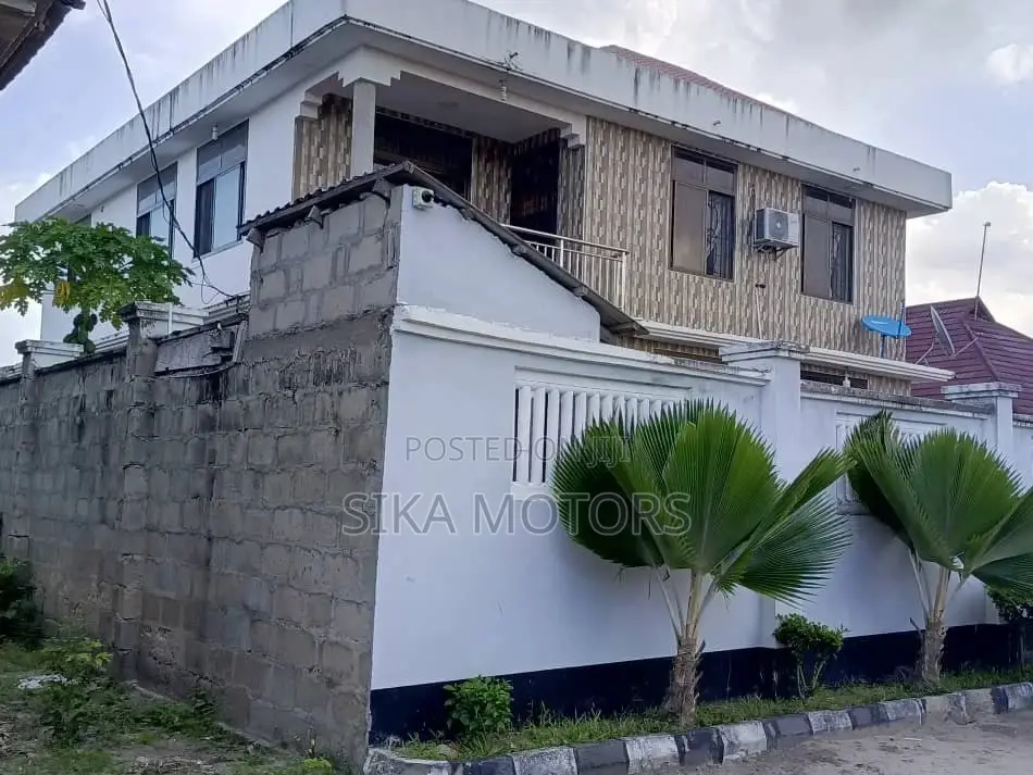 4bdrm House in Sika Citadel, Kinondoni for sale