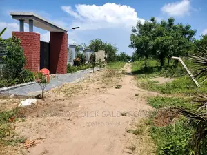 Plot Inauzwa Kipo Madale Mivumoni