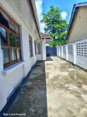 3bdrm House in Mbezi Beach Goig for rent
