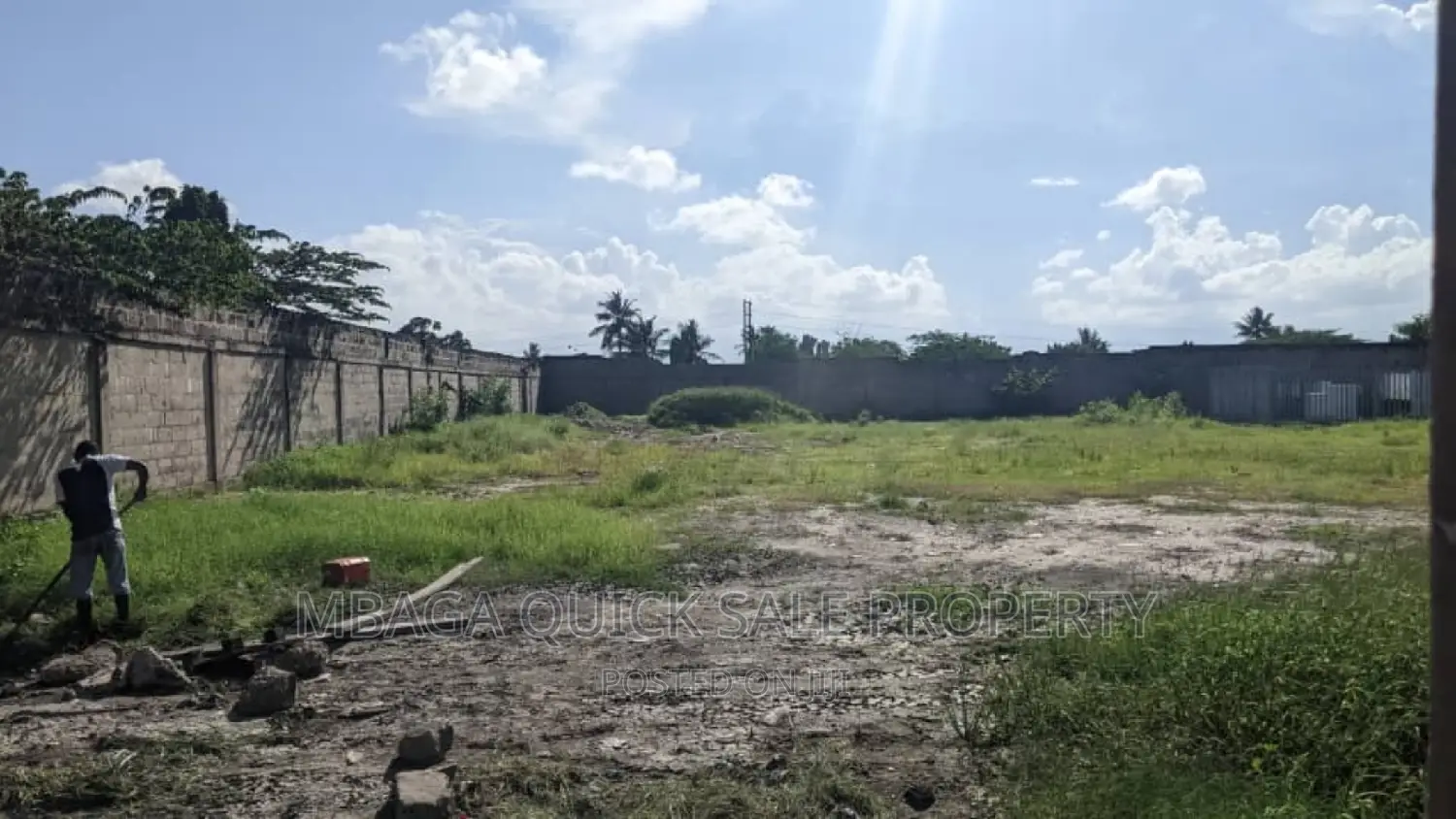 Yard for Rent at Mandela Rd
