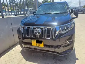 Toyota Land Cruiser Prado 2017 Black