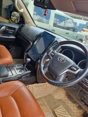 Toyota Land Cruiser 2010 Black