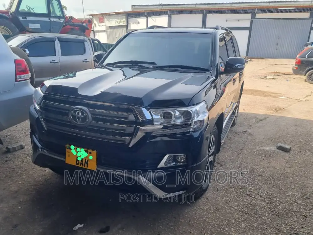 Toyota Land Cruiser 2010 Black