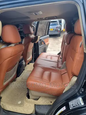 Toyota Land Cruiser 2010 Black