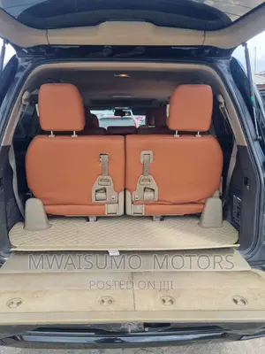 Toyota Land Cruiser 2010 Black