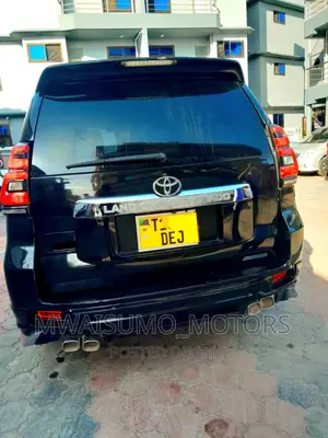 Toyota Land Cruiser Prado 2017 Black