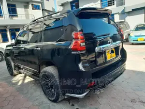 Toyota Land Cruiser Prado 2017 Black
