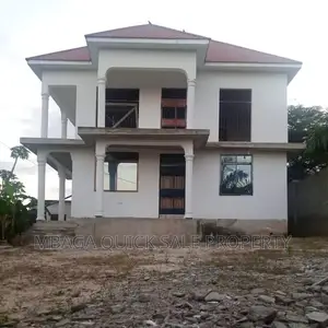 6bdrm Duplex in Goba for sale
