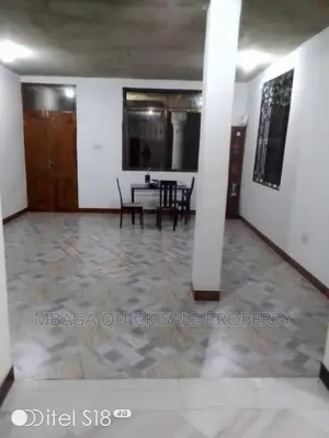 6bdrm Duplex in Goba for sale