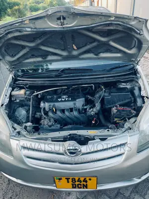 Toyota Corolla Spacio 2004 Silver