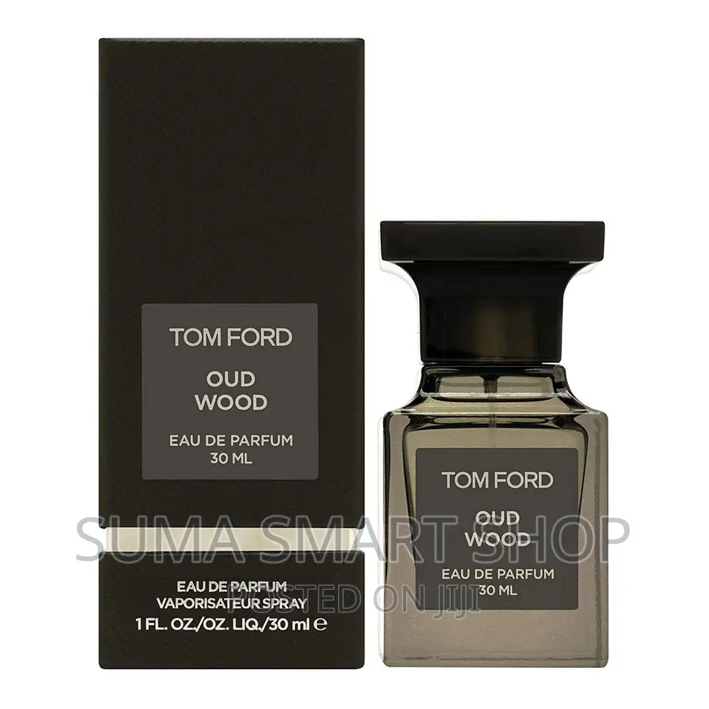 TOM FORD Oud Wood Perfume .
