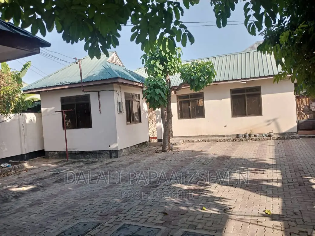 2bdrm House in Dalalipapaatzseven, Kinondoni for rent