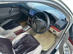 Toyota Premio 2004