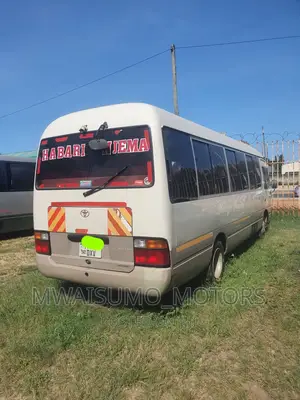 Toyota Coaster 2000