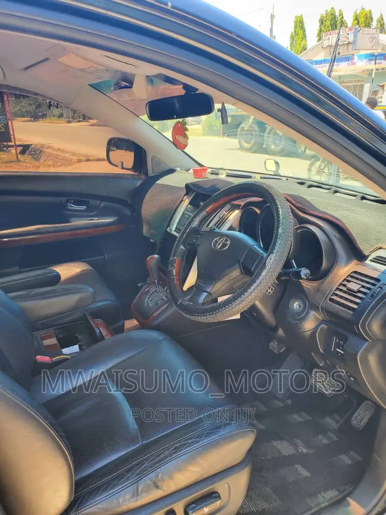 Toyota Harrier 2004 Black