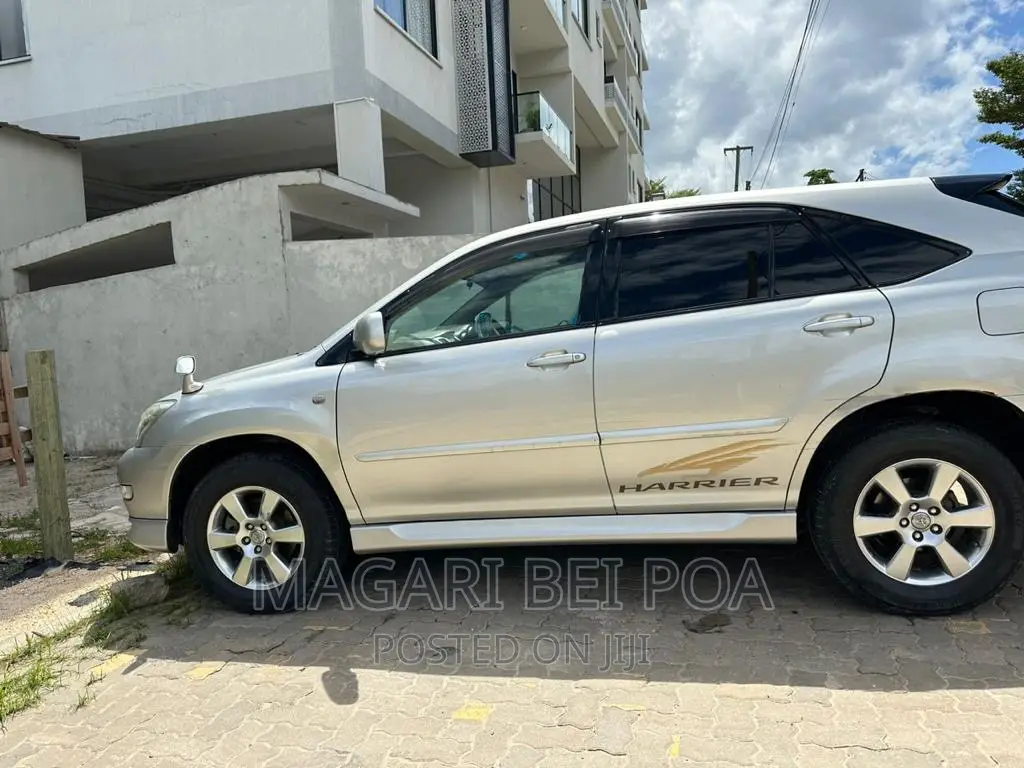 Toyota Harrier 2005 Silver