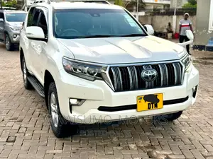 Toyota Land Cruiser Prado 2018 White