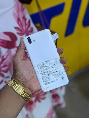 Sharp Aquos Sense SHV40 32 GB White