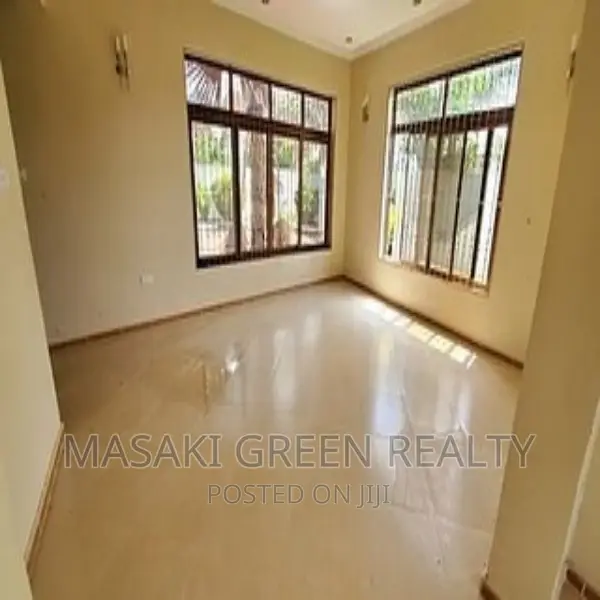 4bdrm House in Ununio Beach, Kunduchi for sale