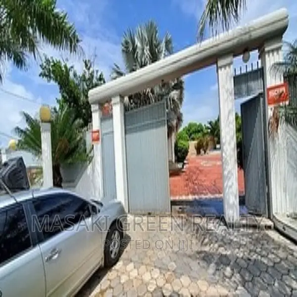 4bdrm House in Ununio Beach, Kunduchi for sale