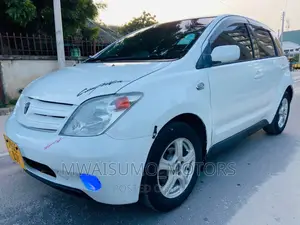 Toyota IST 2005 White