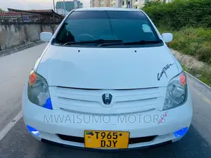 Toyota IST 2005 White