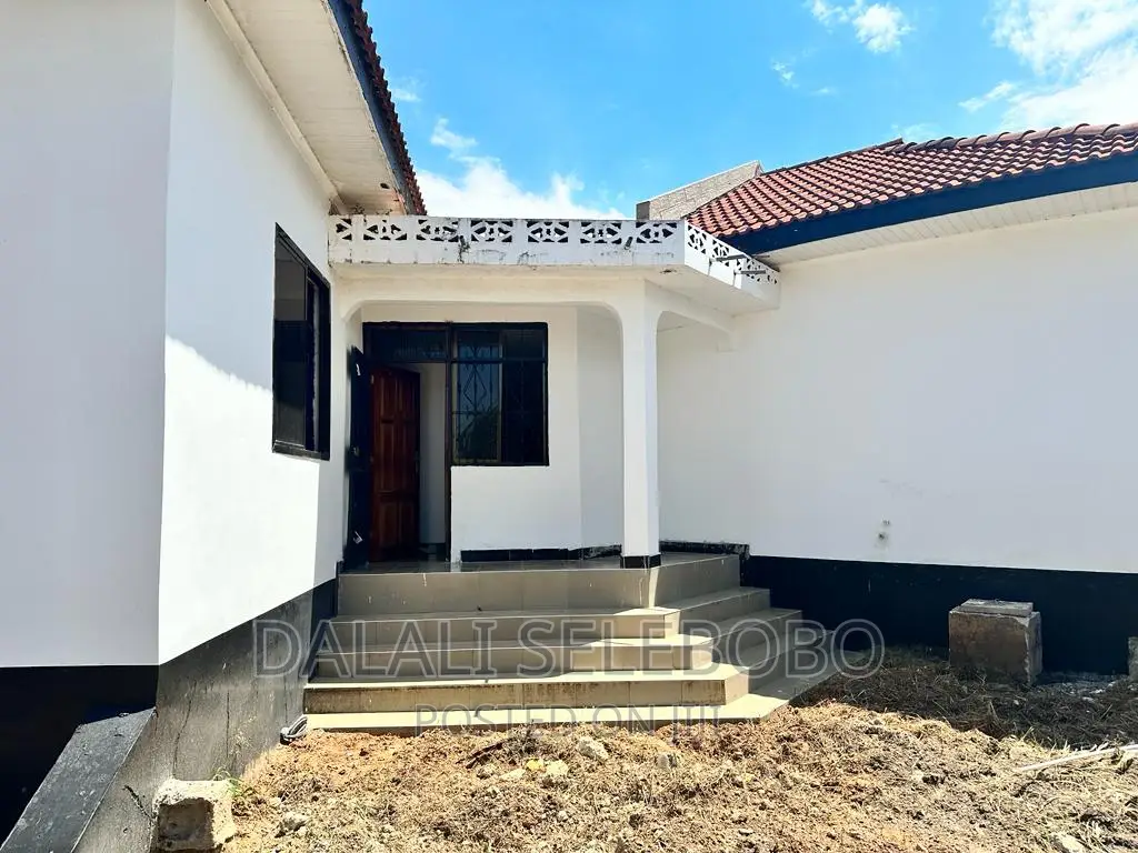 6bdrm Bungalow in Mbweni for rent
