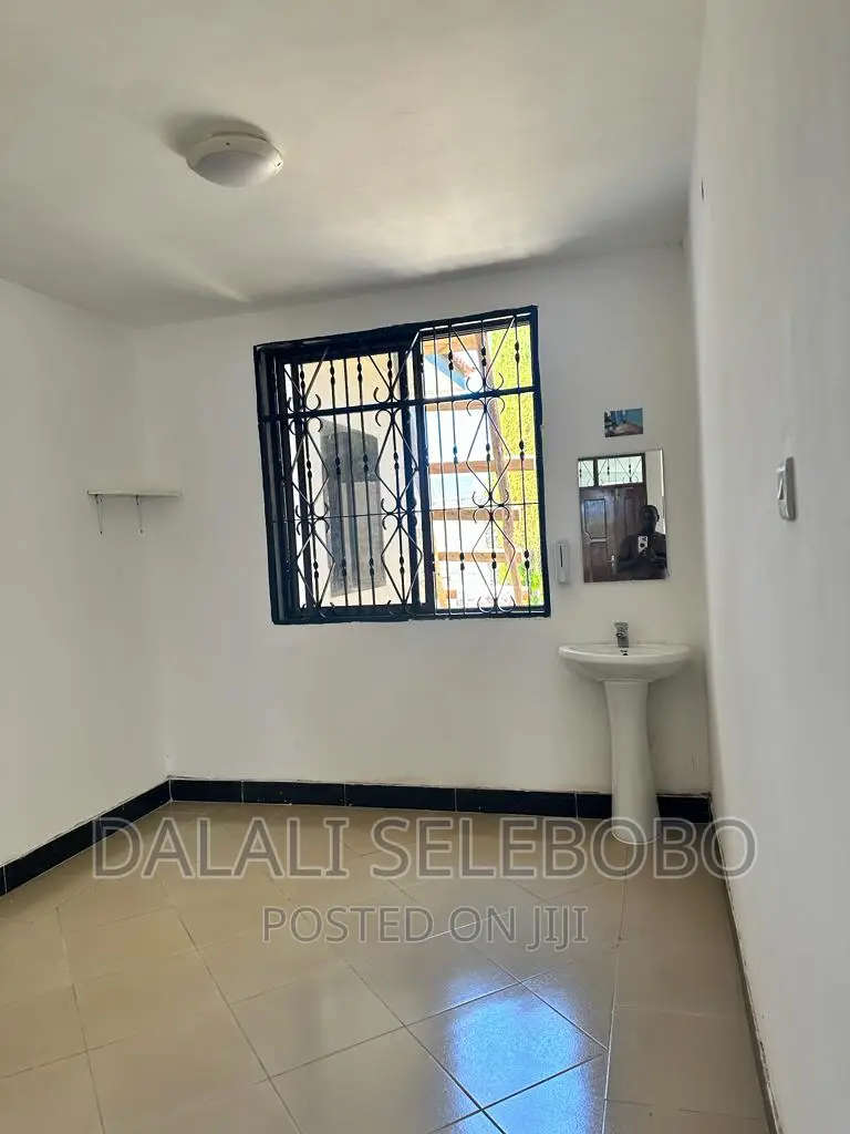 6bdrm Bungalow in Mbweni for rent
