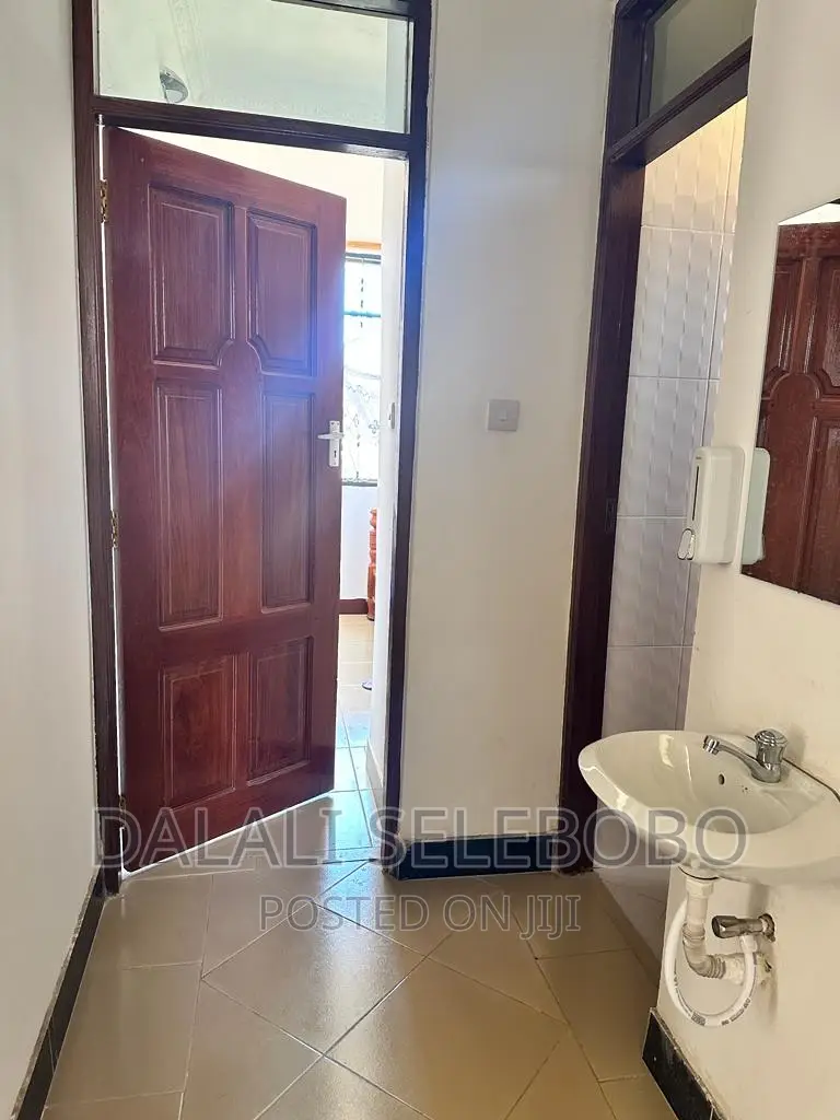 6bdrm Bungalow in Mbweni for rent