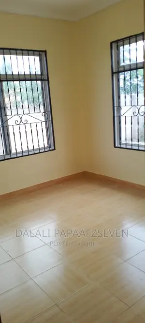 2bdrm Apartment in Dalalipapaatzseven, Bunju for rent