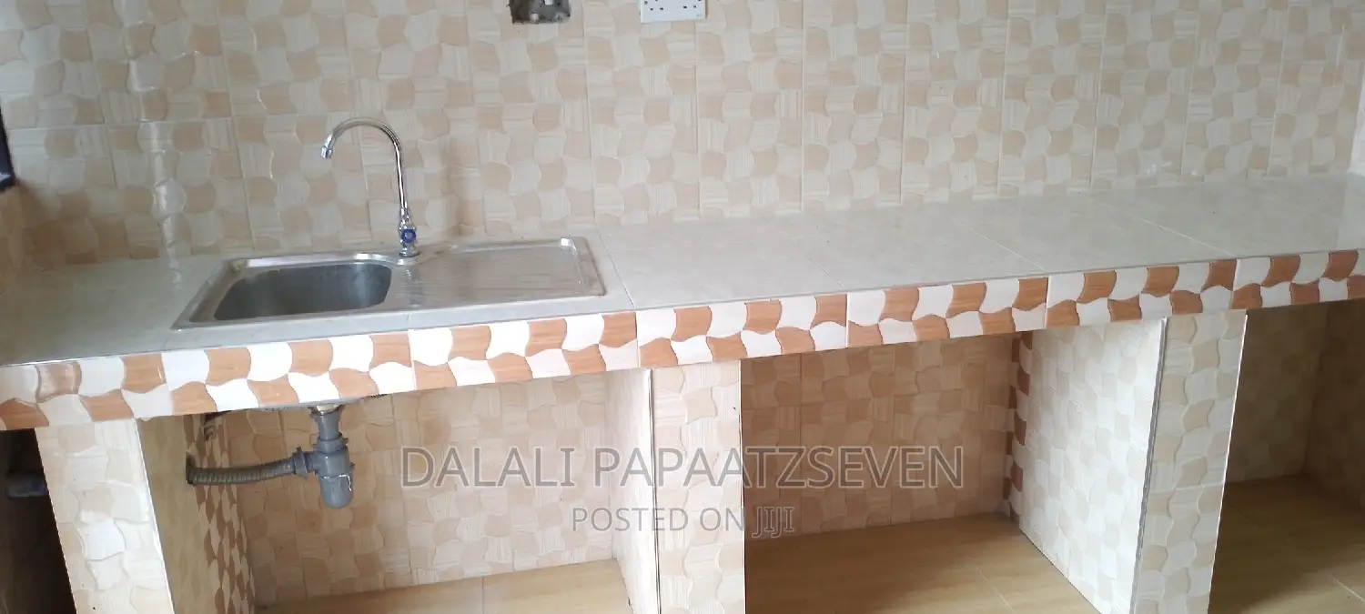 2bdrm Apartment in Dalalipapaatzseven, Bunju for rent