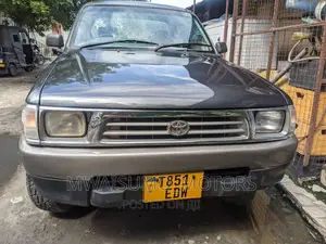 Toyota Hilux 1999 Gray