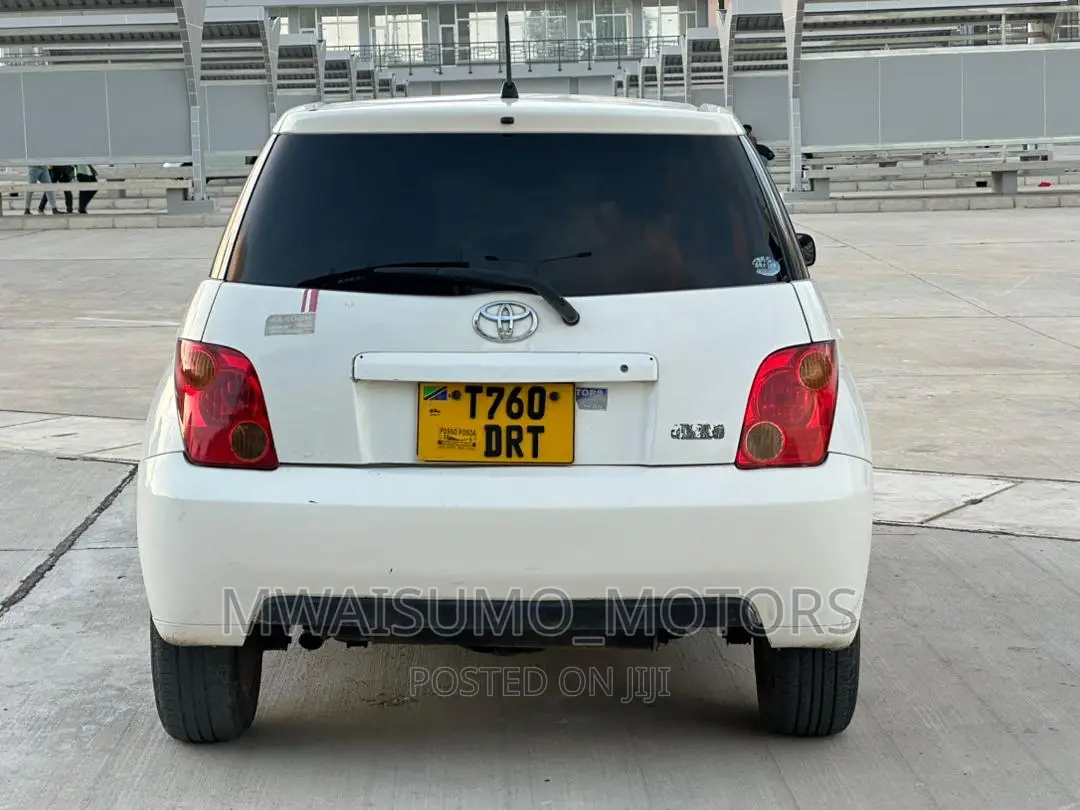 Toyota IST 2004 White