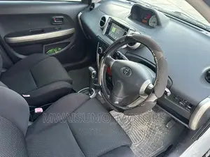 Toyota IST 2004 White
