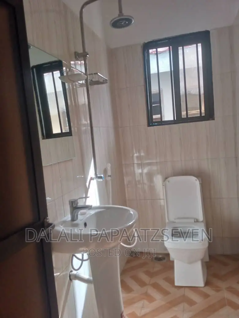 1bdrm Apartment in Dalalipapaatzseven, Kinondoni for rent