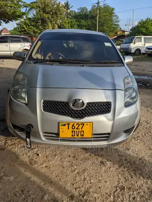 Toyota Vitz 2006 Teal