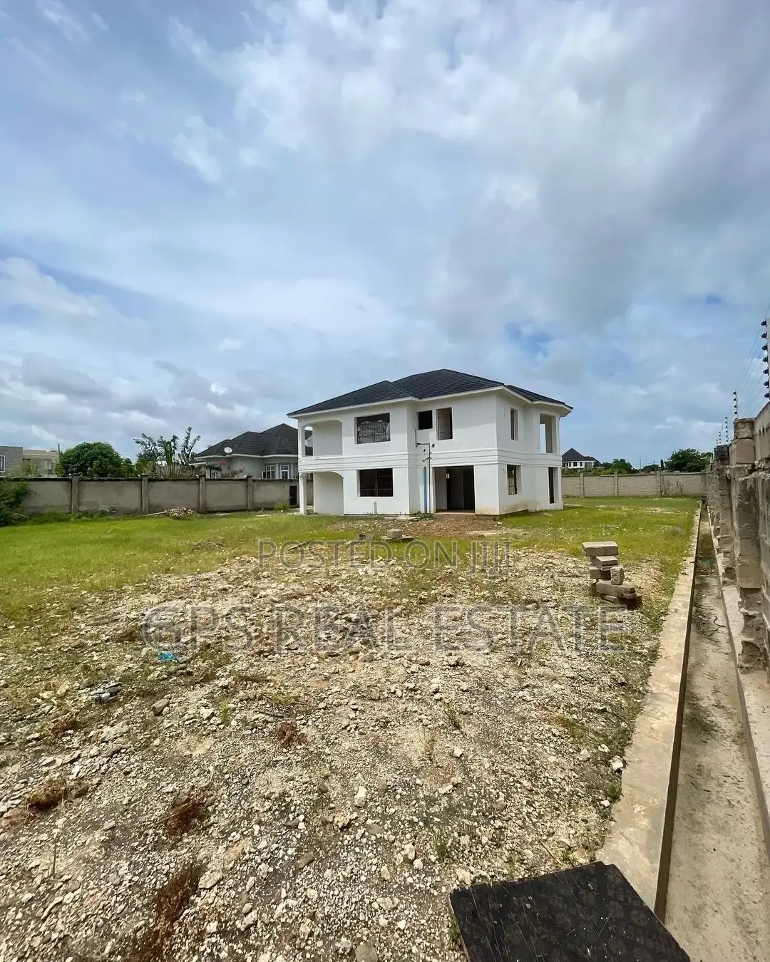 4bdrm House in Mbweni Jkt, Kinondoni for sale